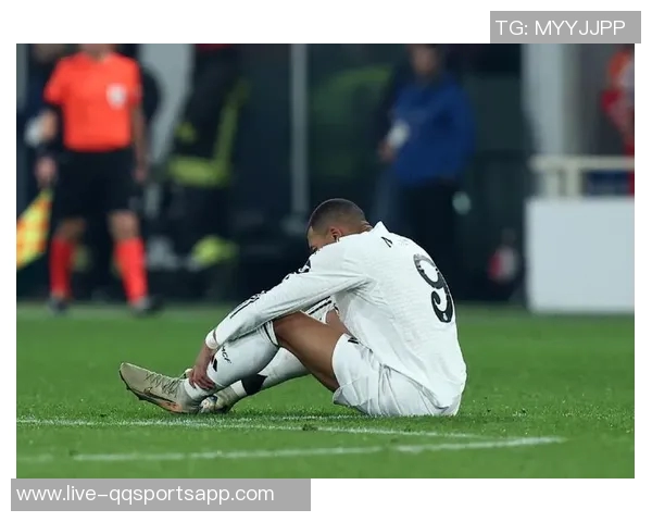 耐克希望姆巴佩克服膝伤参加法国队三月赛事 耐克希望姆巴佩克服膝伤参加法国队三月赛事